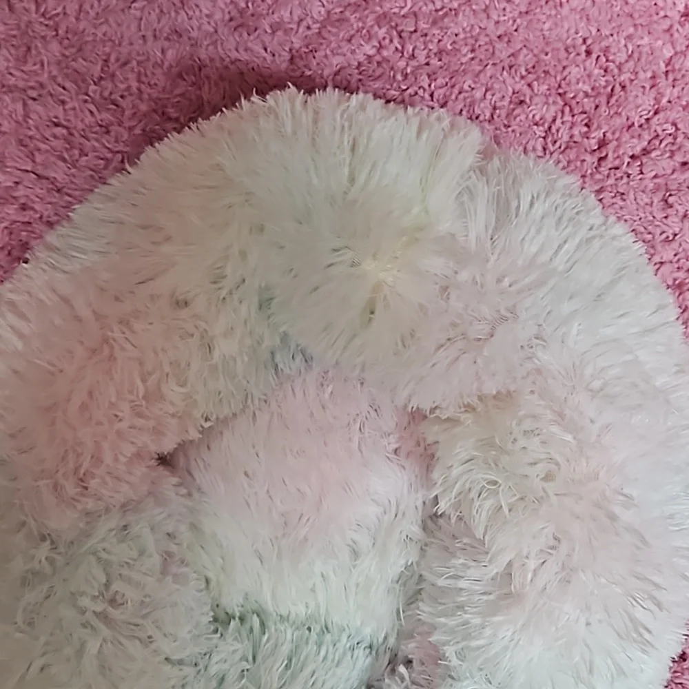 Calming Soft Light Pastel Small Pet Bed NWOT
